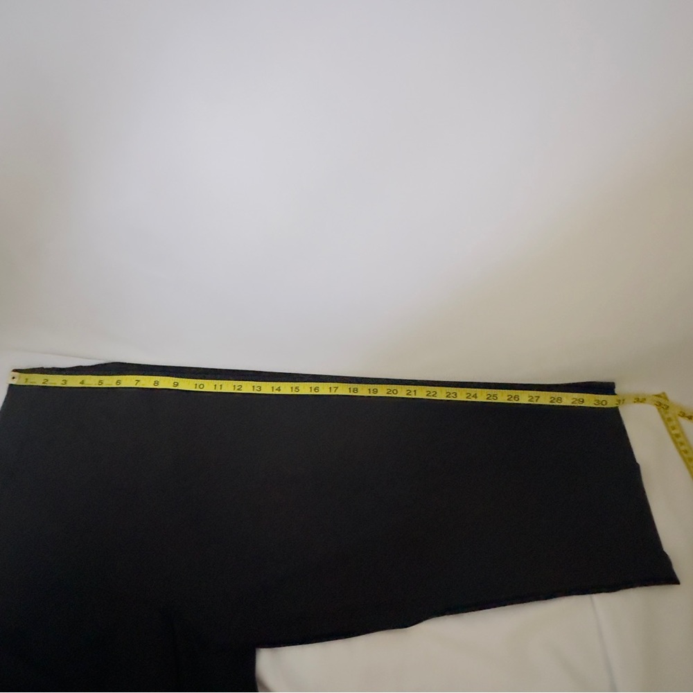 NWT Alfred Dunner Classics 2020 Black Allure Capri SZ 16 Pull On Pants Super - Picture 15 of 16